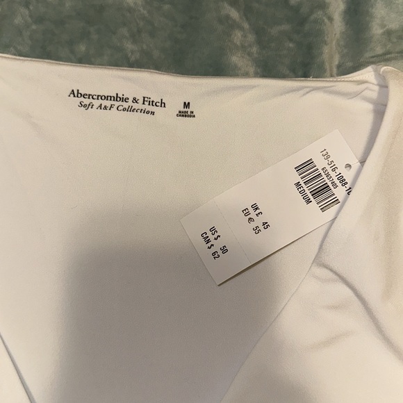 nwt Abercrombie body suit - Picture 2 of 2